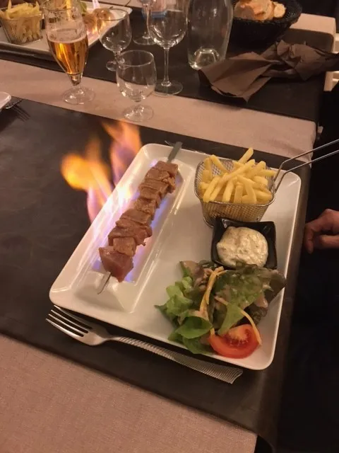 Nouveauté ! cuisson sur table. Pensez à réserver, Villers-le-Lac, Hôtel-Restaurant Les Cygnes