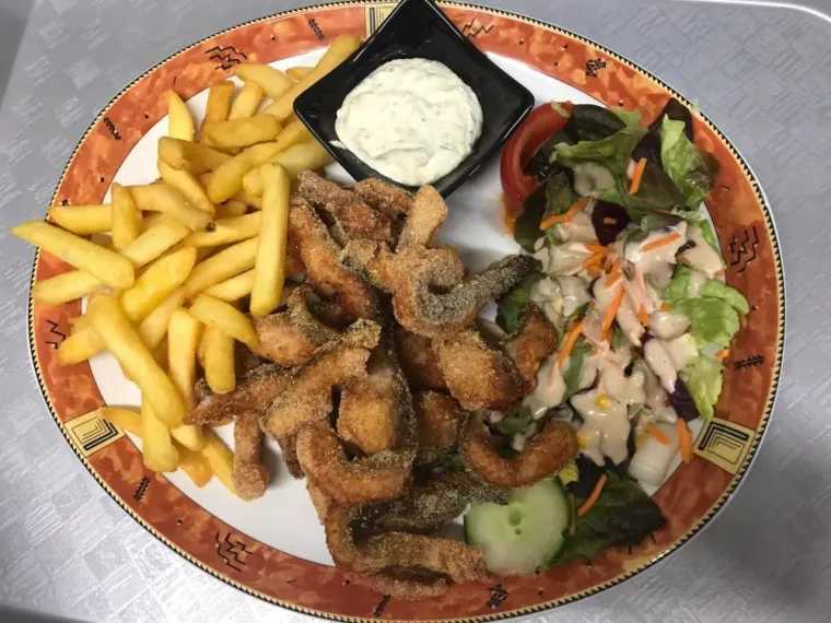 La friture de Carpes fait son retour...pour votre plus grand plaisir, Villers-le-Lac, Hôtel-Restaurant Les Cygnes