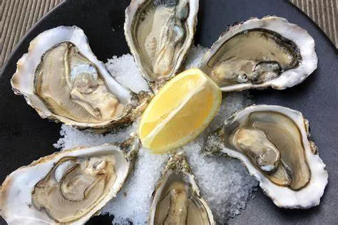 les huîtres sont arrivées..., Villers-le-Lac, Hôtel-Restaurant Les Cygnes